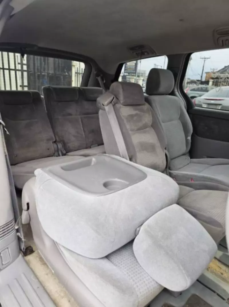 Toyota Sienna   - 2006