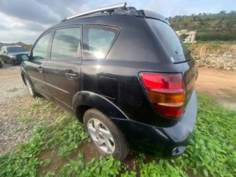 Pontiac Vibe   - 2004