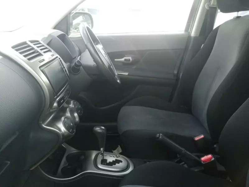 Toyota Ist    - 2012