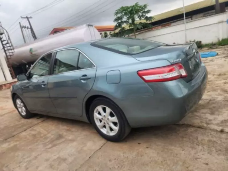 TOYOTA Camry   - 2011