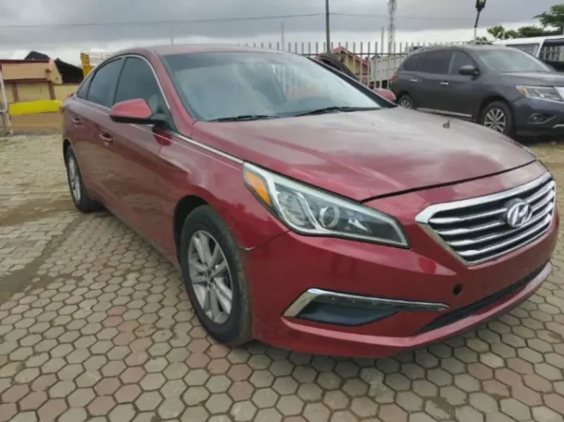 Hyundai Sonata   - 2015