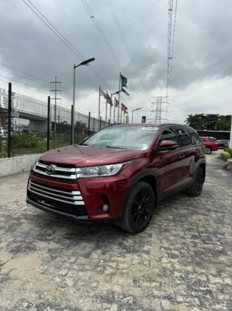 Toyota Highlander   - 2019