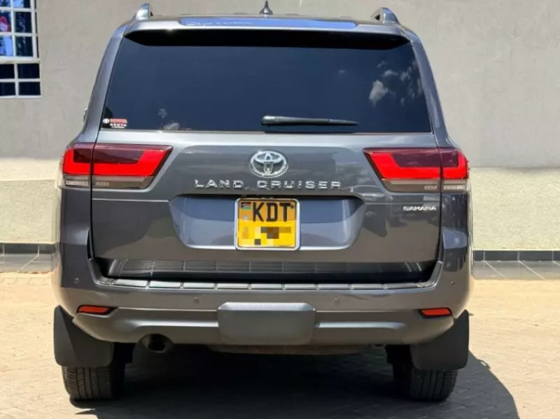 Toyota Landcruiser Sahara   - 2024