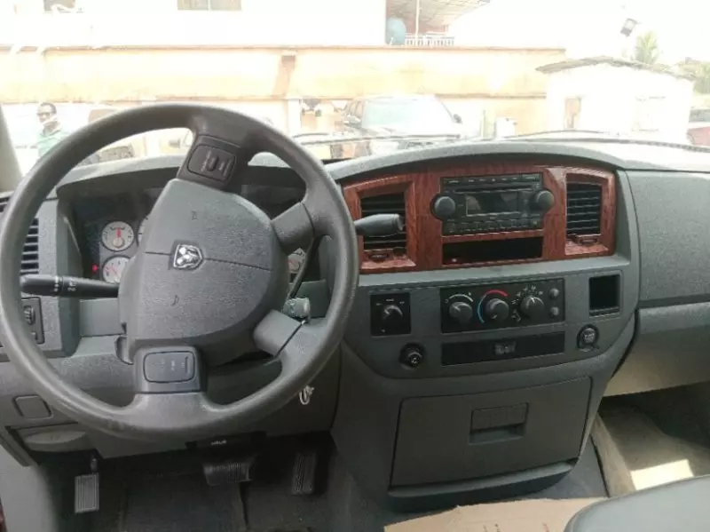 Dodge RAM 1500   - 2006