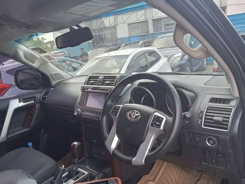Toyota Landcruiser Prado   - 2014