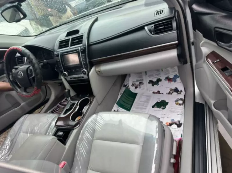 Toyota Camry   - 2012