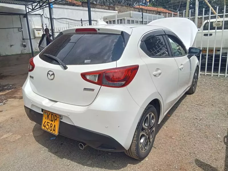 Mazda Demio   - 2016