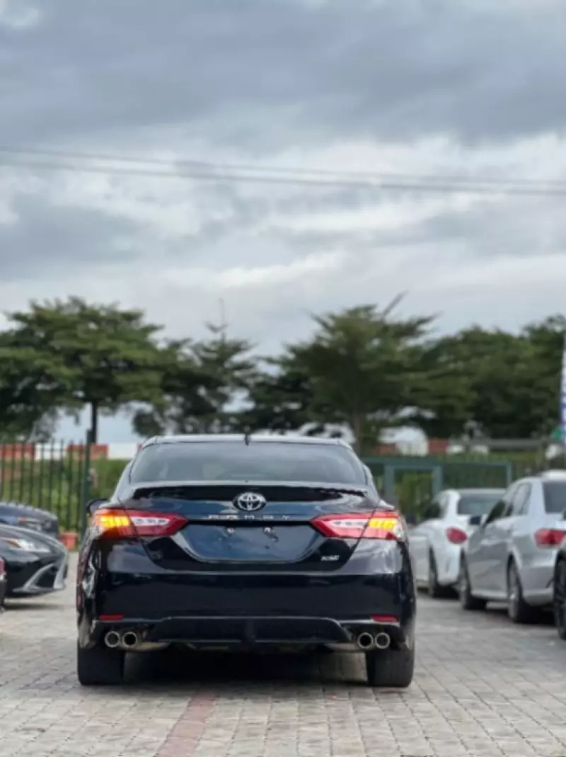 Toyota Camry   - 2019