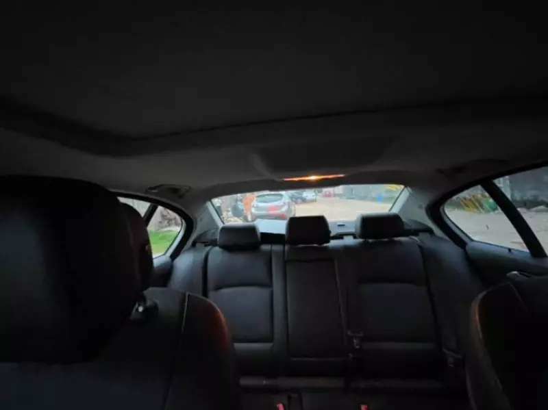 BMW 528xi   - 2012
