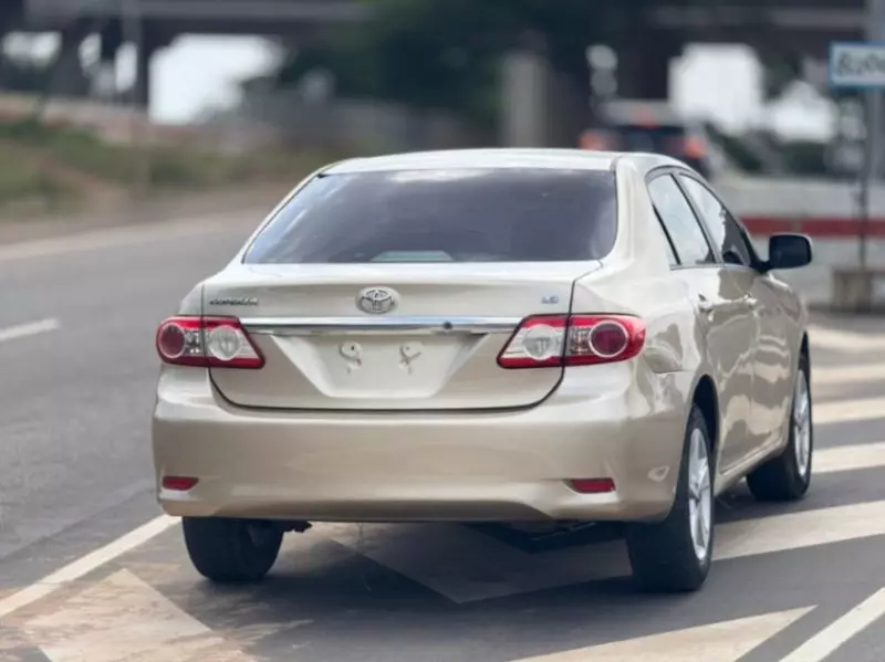 Toyota Corolla   - 2013
