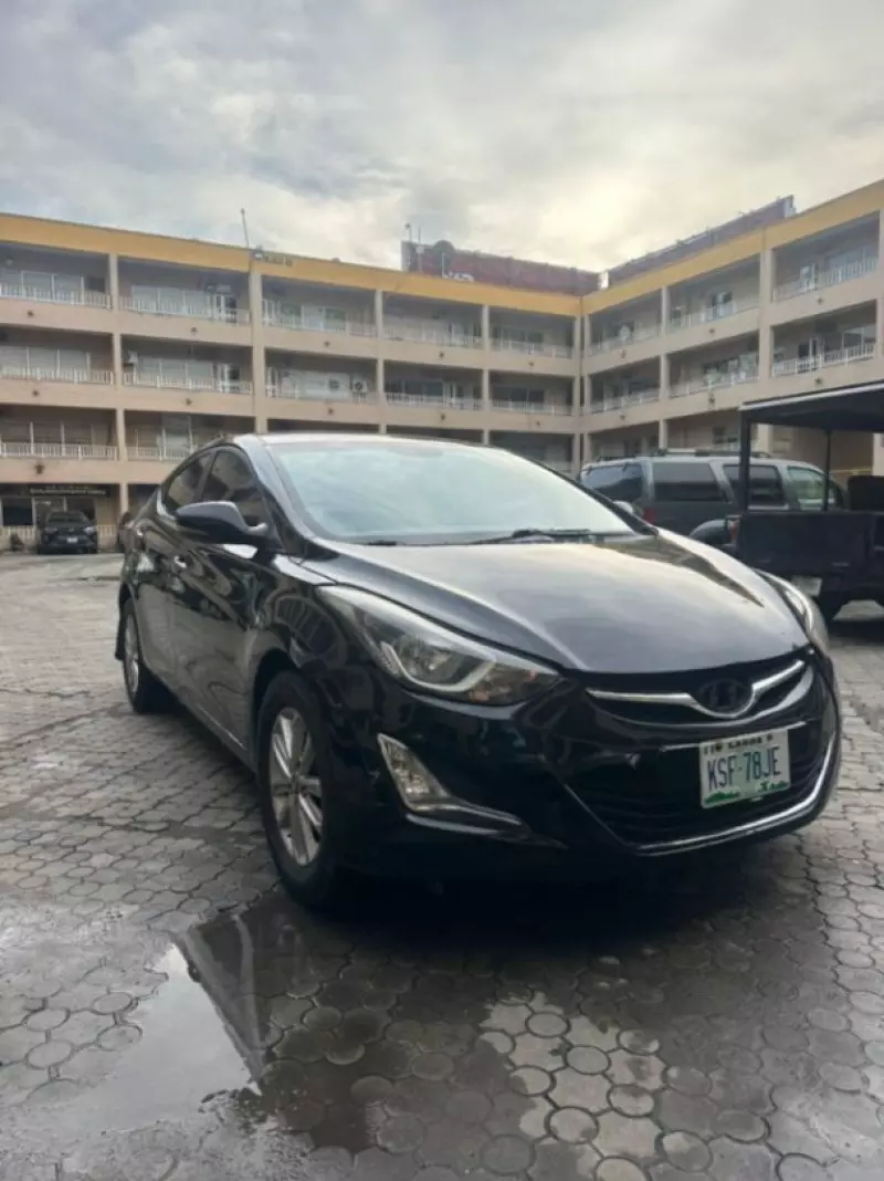 Hyundai Elantra   - 2014
