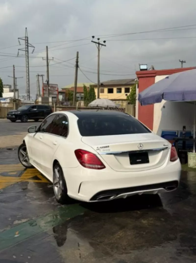 Mercedes-Benz C-Class   - 2017