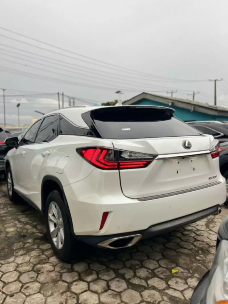 Lexus RX   - 2016
