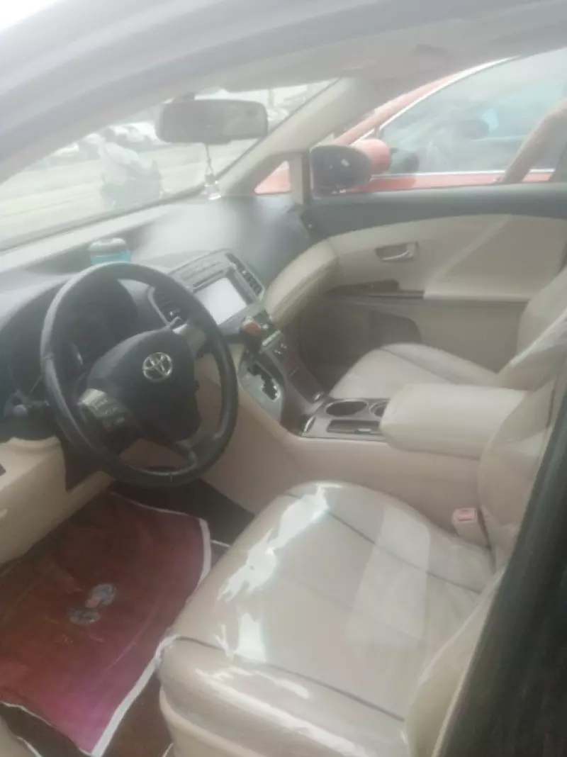 Toyota Venza   - 2010