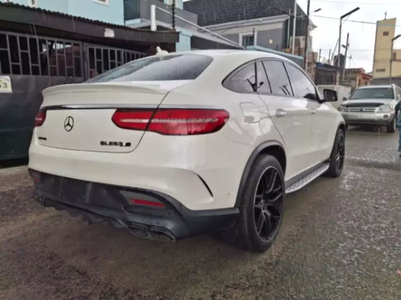 Mercedes-Benz GLE 63 AMG   - 2018