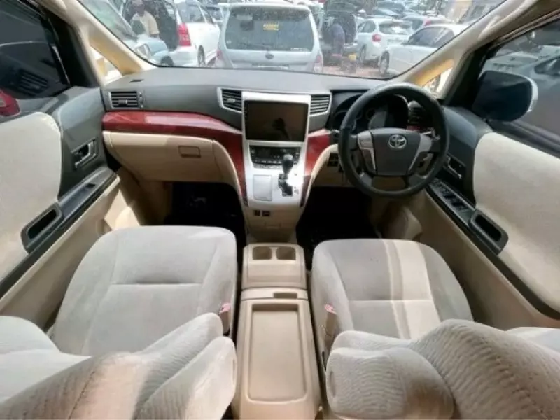TOYOTA Alphard   - 2010