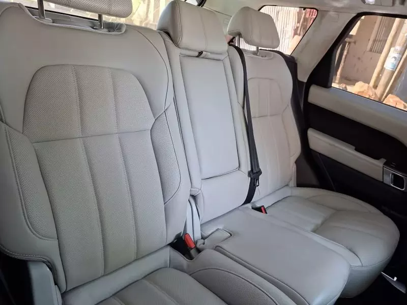 Land Rover Range Rover Sport   - 2016