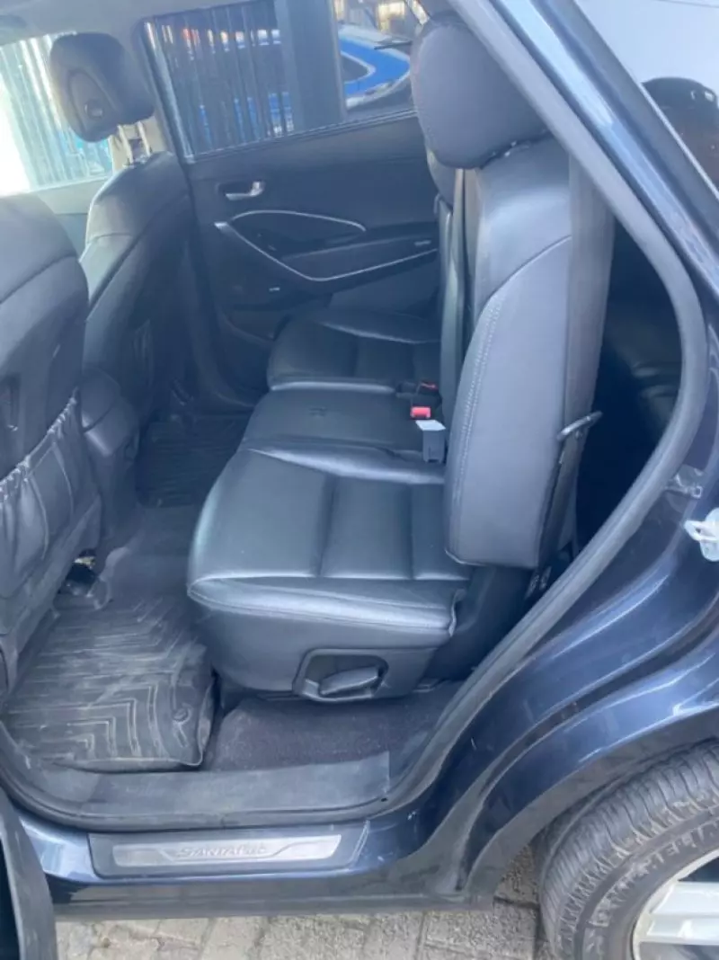 Hyundai Santa Fe   - 2015