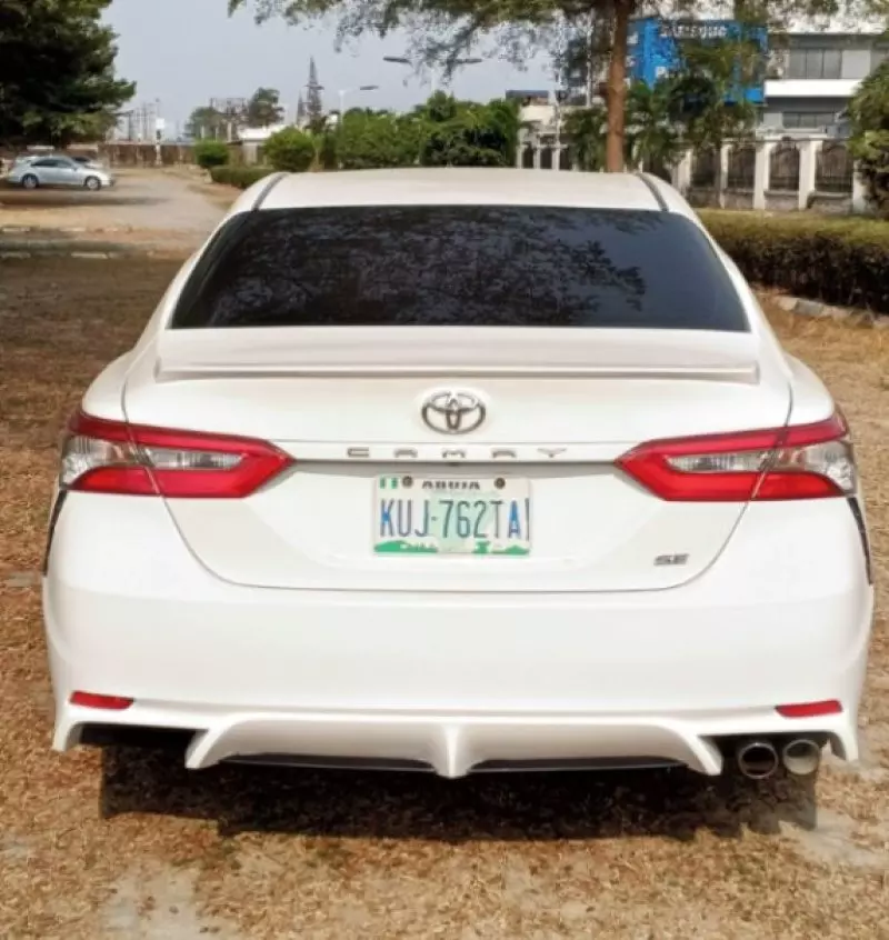 Toyota Camry   - 2018