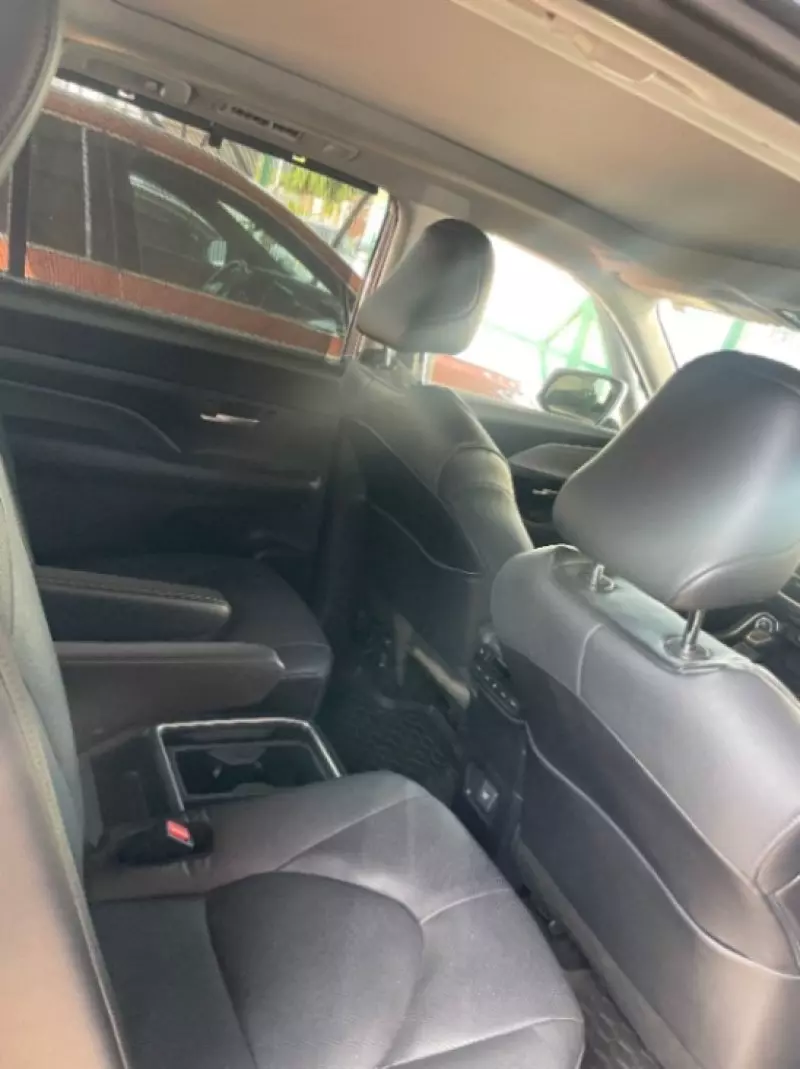 Toyota Grand Highlander   - 2024