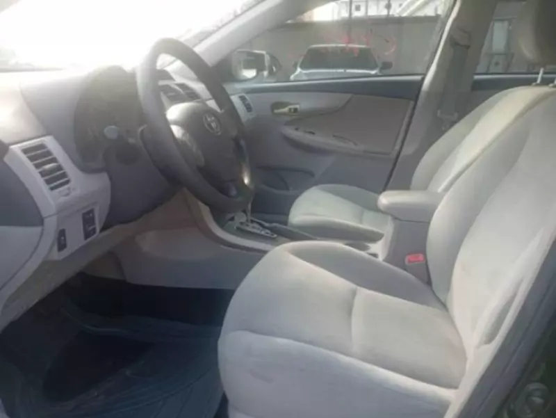 Toyota Corolla   - 2012