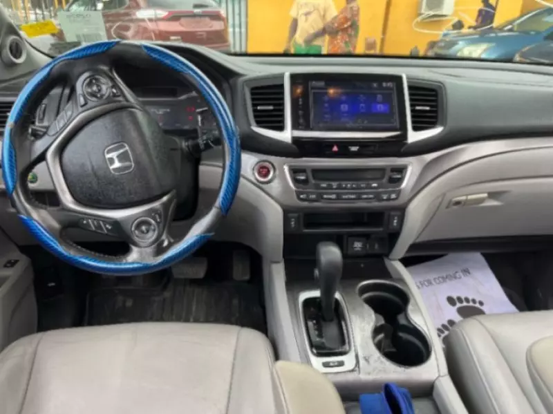 Honda Pilot   - 2018