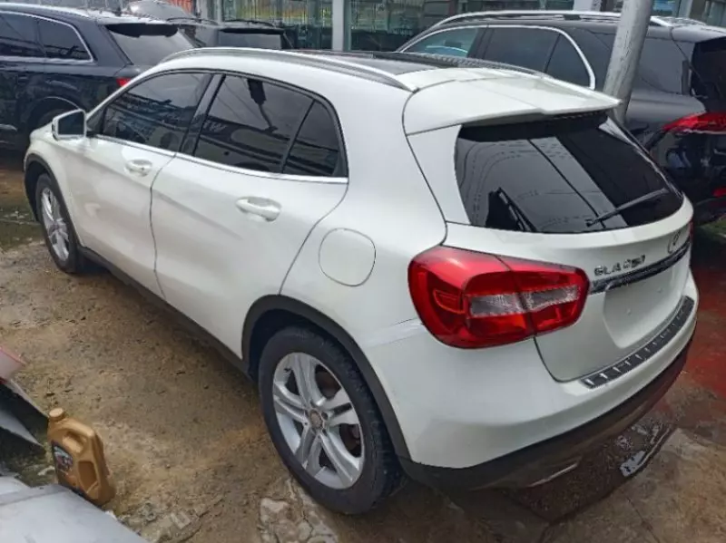 Mercedes-Benz GLA 250   - 2016