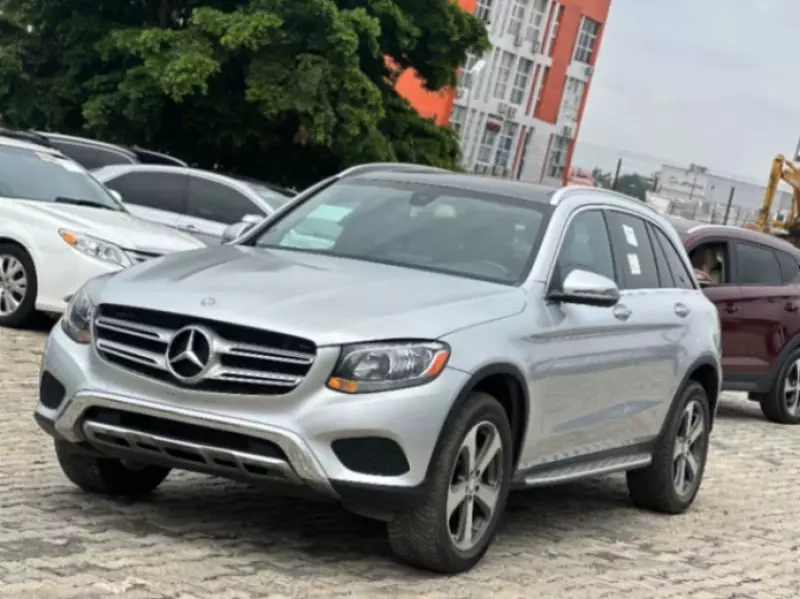 Mercedes-Benz GLC 300 - 2016