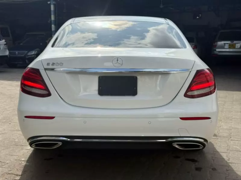 Mercedes-Benz E200   - 2018