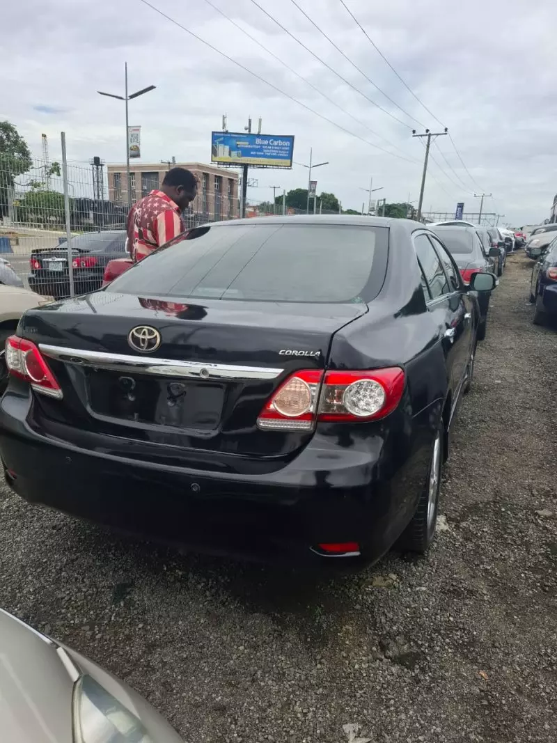 Toyota Corolla   - 2013