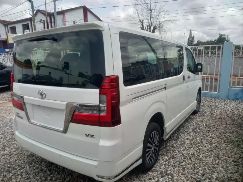 Toyota Hiace   - 2023