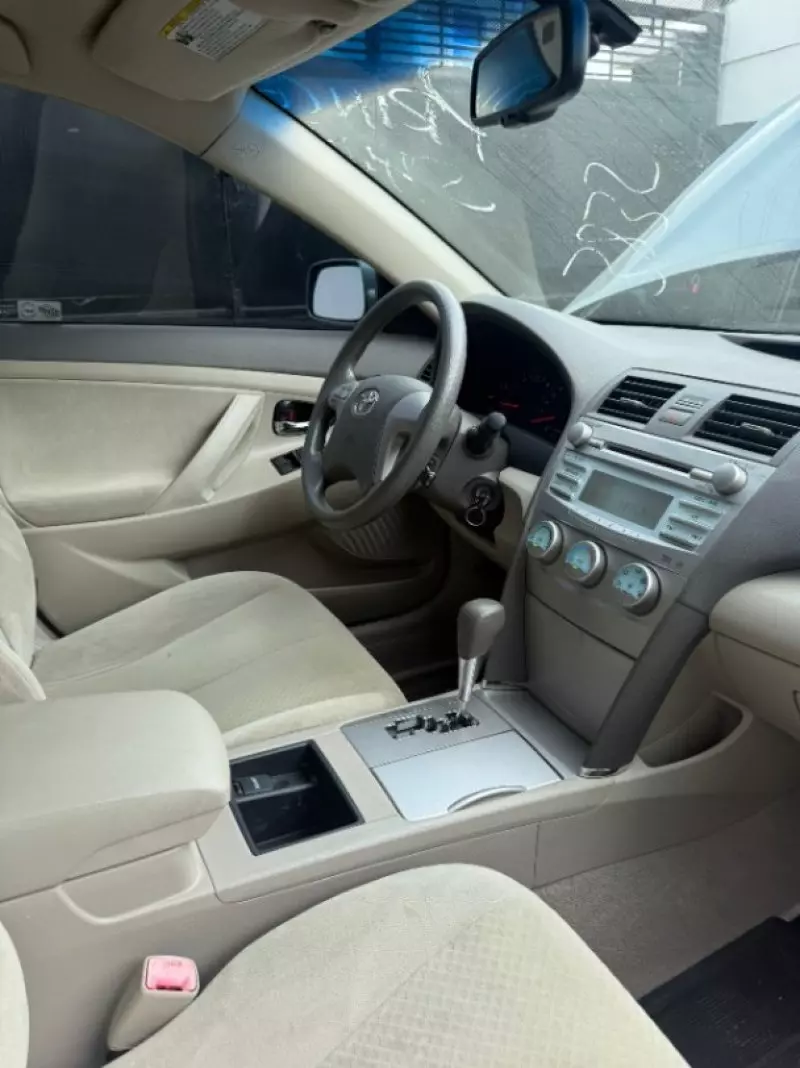 Toyota Camry   - 2009