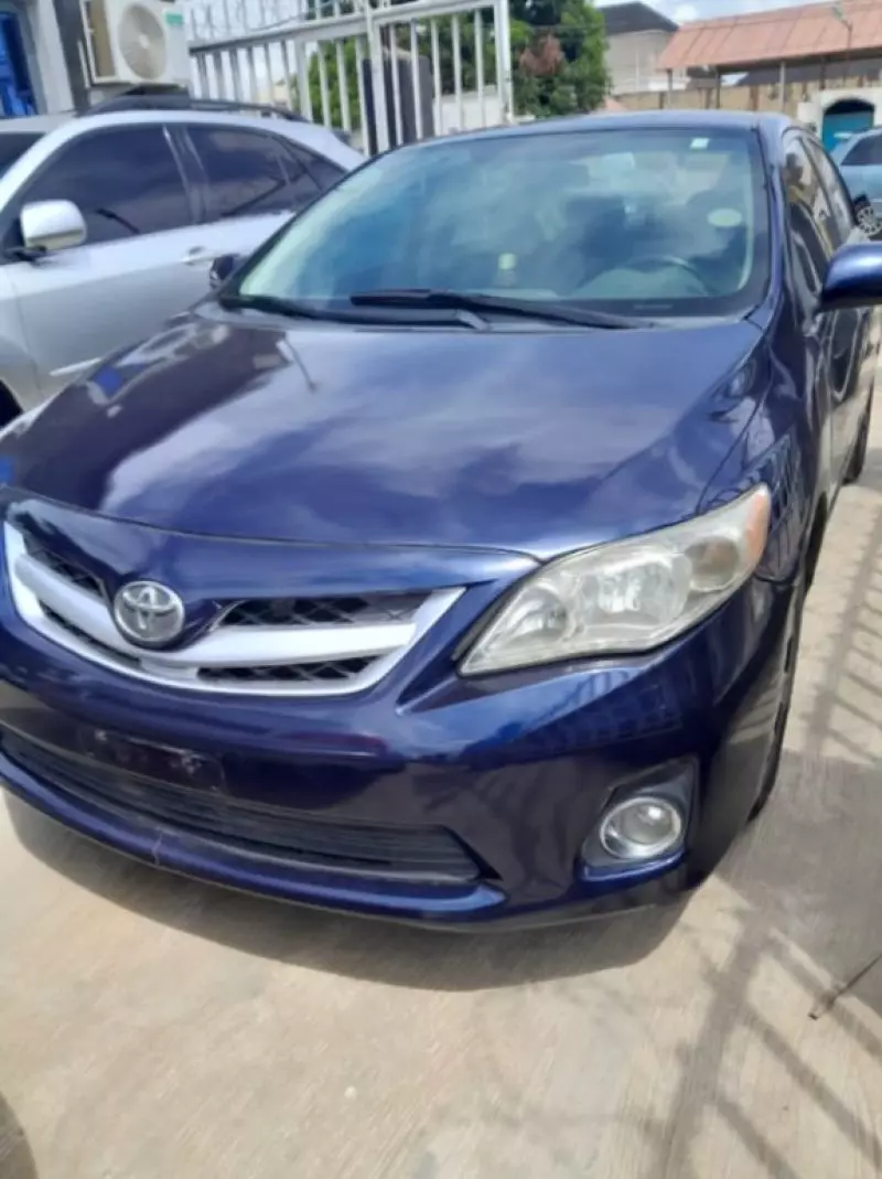 Toyota Corolla   - 2011