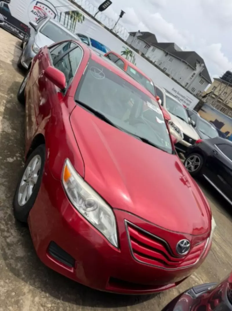 TOYOTA Camry   - 2011