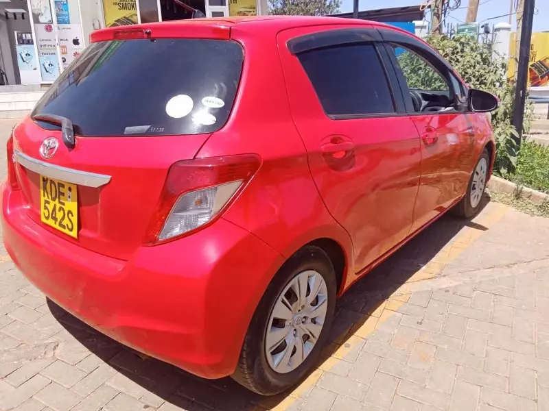 Toyota Vitz   - 2014