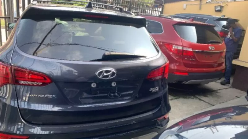 Hyundai Santa Fe   - 2017