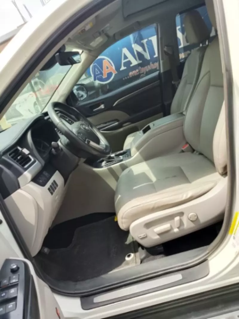 Toyota Highlander   - 2018