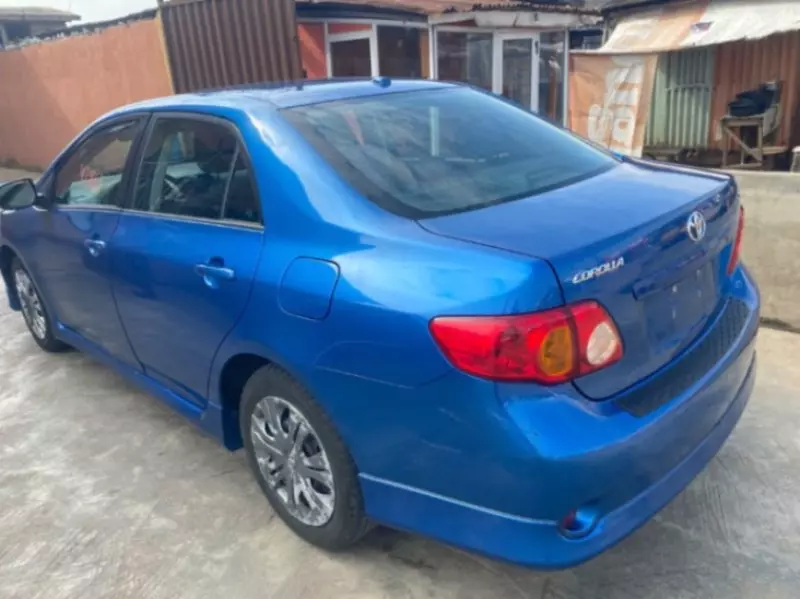 TOYOTA Corolla   - 2009