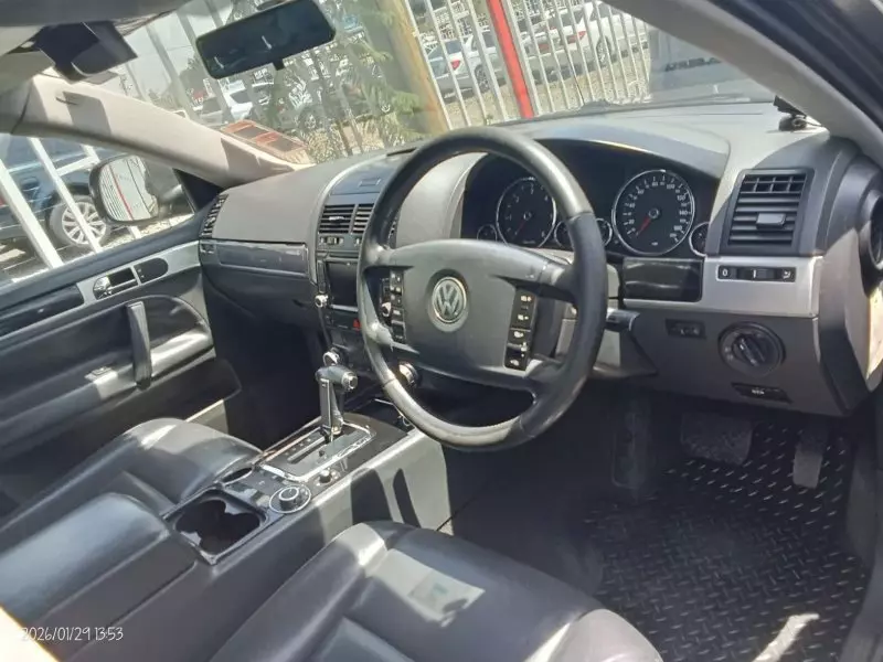 Volkswagen Touareg   - 2014