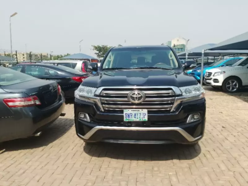 Toyota Land Cruiser   - 2015