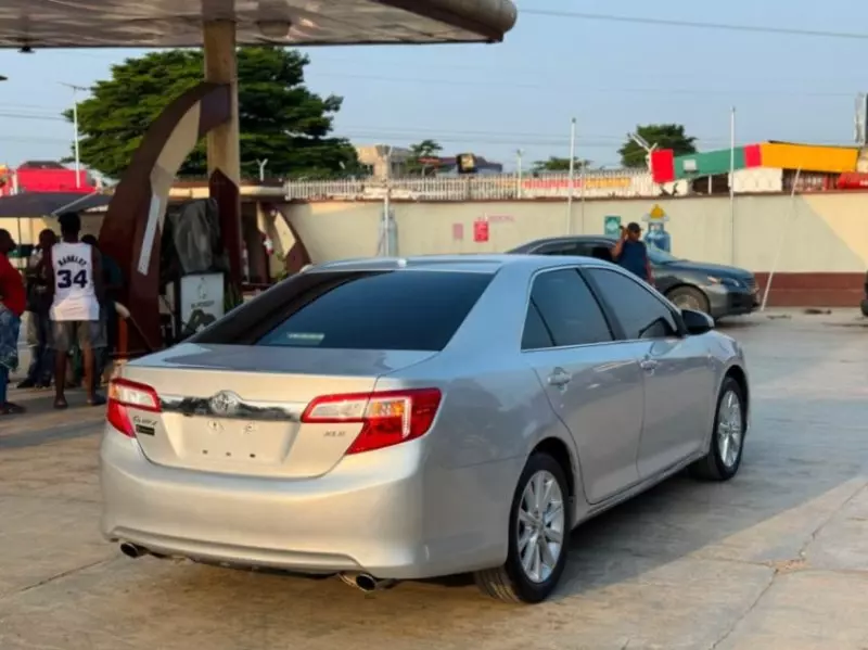 TOYOTA Camry - 2013