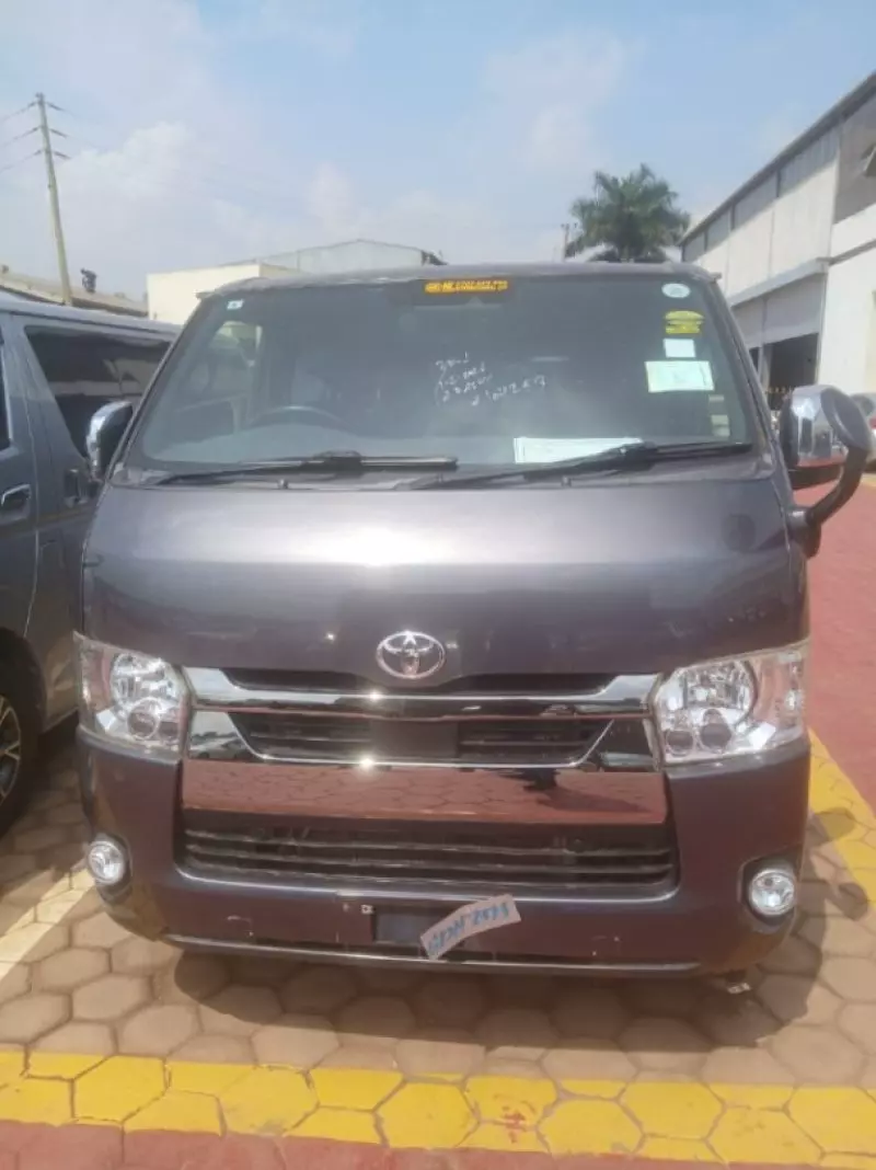 TOYOTA Hiace   - 2014