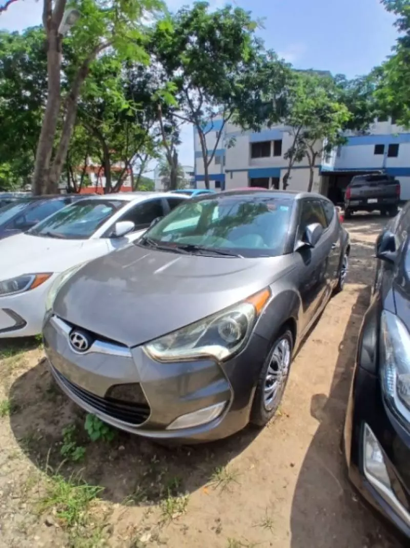 Hyundai Veloster   - 2016