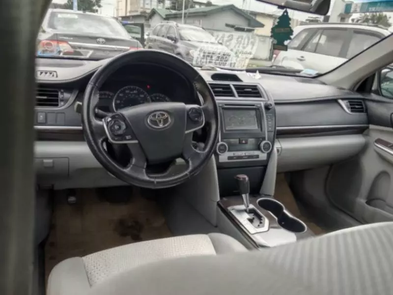 TOYOTA Camry   - 2012