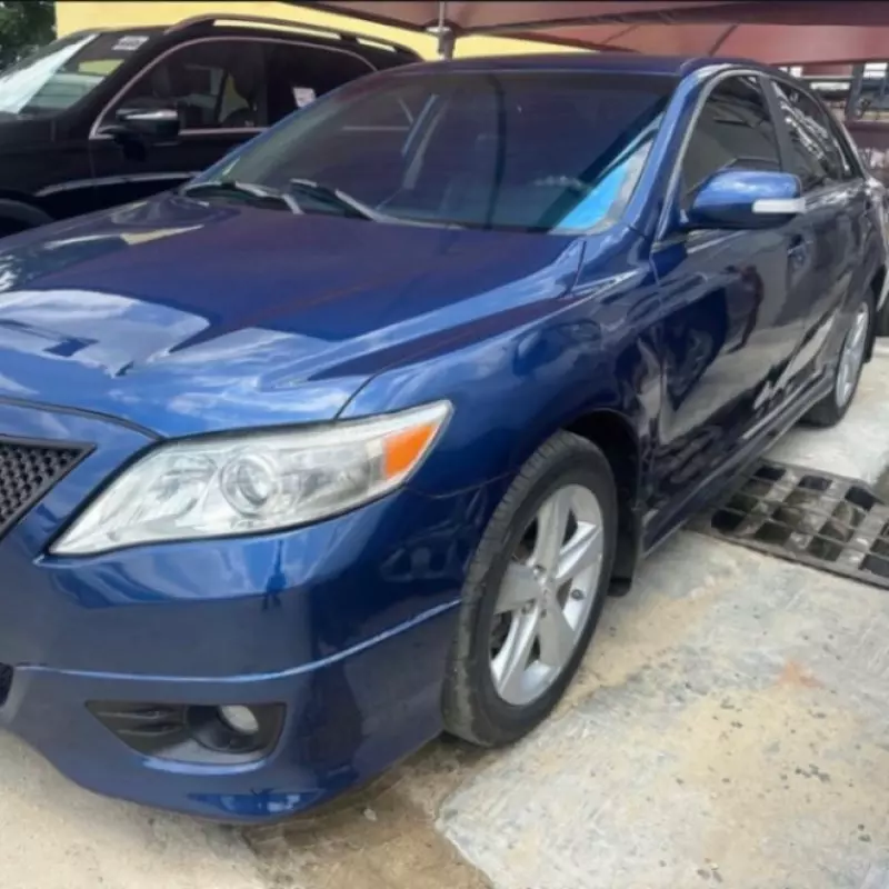 TOYOTA Camry - 2011