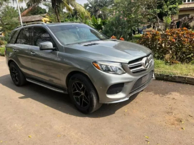 Mercedes-Benz ML 350   - 2012