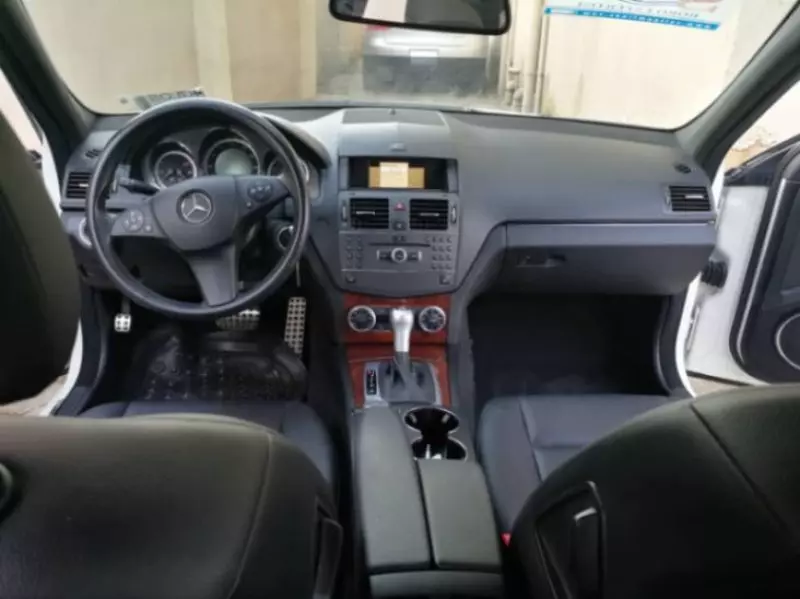 Mercedes-Benz C 300   - 2010
