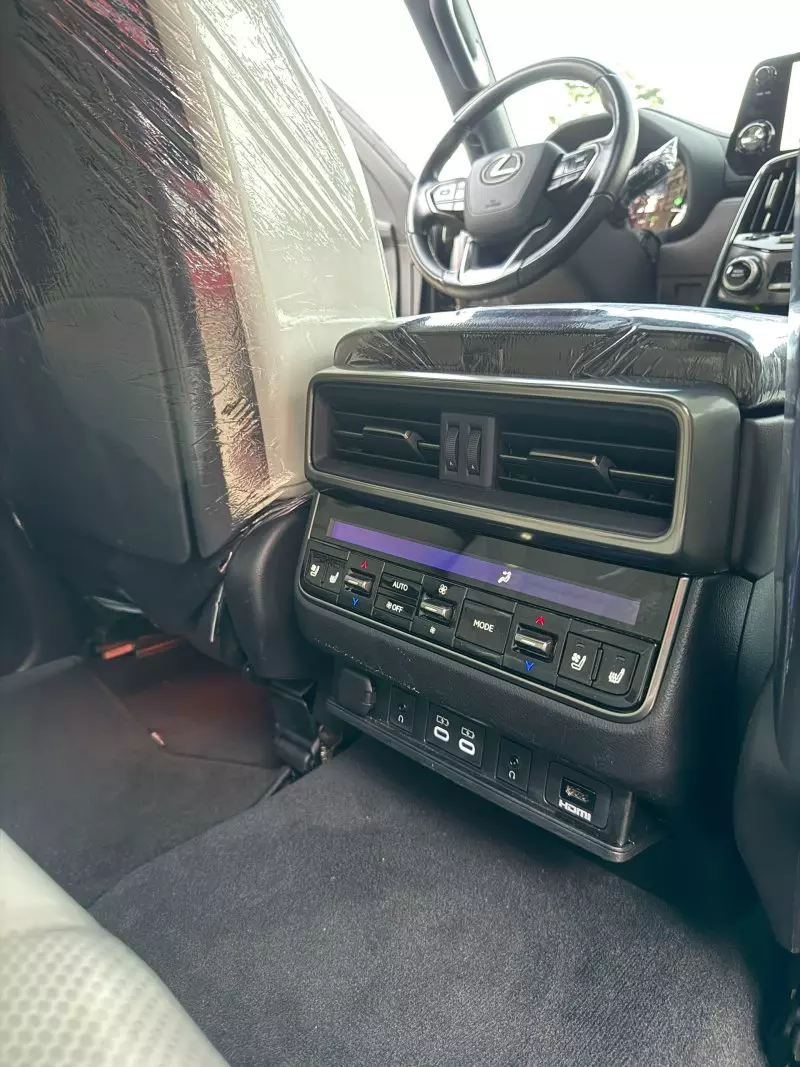 Lexus LX 600   - 2022