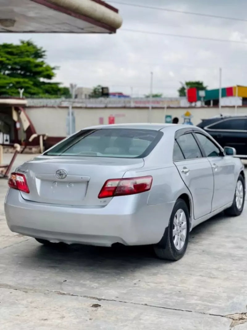 Toyota Camry   - 2007
