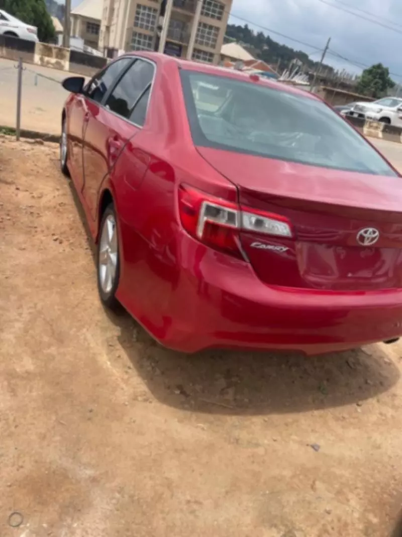 TOYOTA Camry   - 2012
